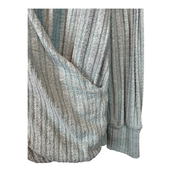 Maeve Anthropologie Blouse Shirt Top Craped Crossover Blue Textured Small - Picture 3 of 10